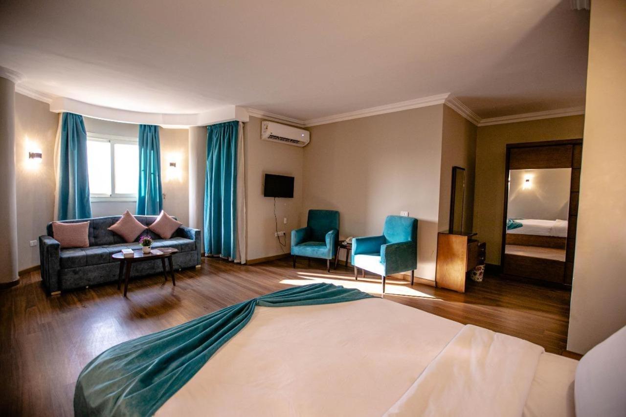 Pyramids Oasis Hotel Kafrat al Jabal Ngoại thất bức ảnh