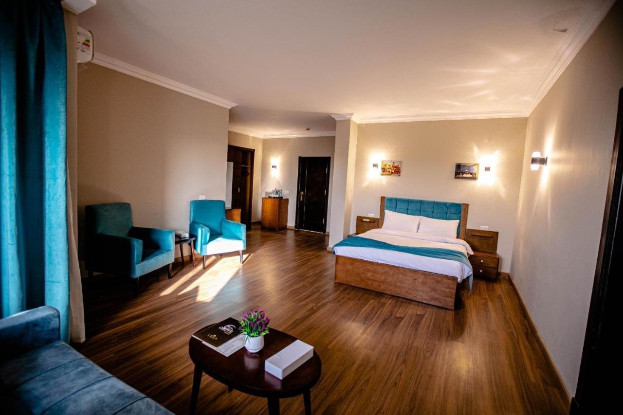 Pyramids Oasis Hotel Kafrat al Jabal Ngoại thất bức ảnh